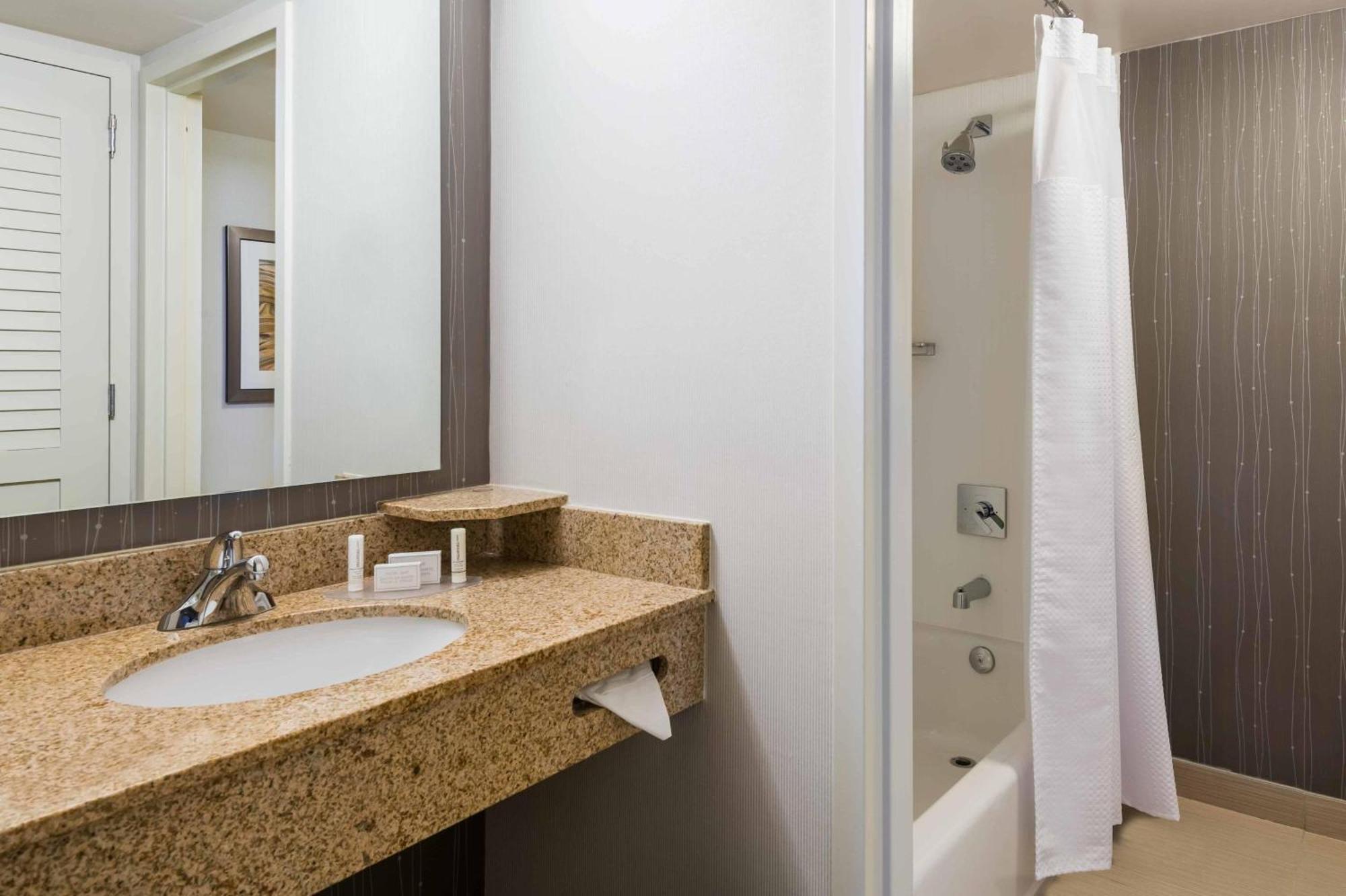 Courtyard Knoxville Cedar Bluff Экстерьер фото